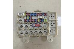 China ISUZU 700P Used Engine Parts 8-98067619-1 Genuine New Fuse Box supplier
