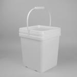 2KG Plastic Paint Bucket with Pouring Spout and Leakproof Design for sale
