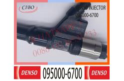 China Diesel engine fuel injector 095000-6700 for Howo R61540080017A supplier