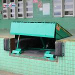 Non Slip Hydraulic Dock Leveler 6000kg Loading Dock Hydraulic Ramp for sale