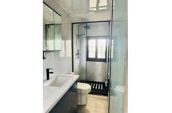 China Modular Expandable Container House Custom Prefab Office / Store / Villa supplier