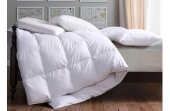 China Light Weight  ISO9001 W200cm Duck Down Duvet supplier