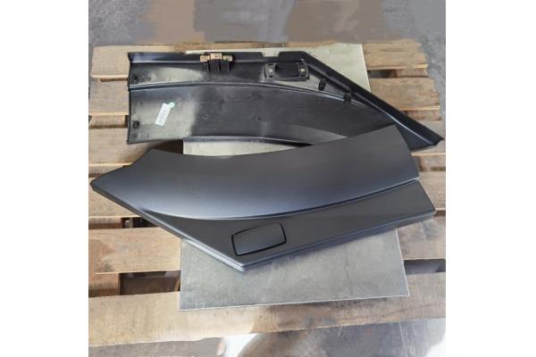 Sinotruk Howo Truck Spare Left Rear Wheel Fender WG1641230051