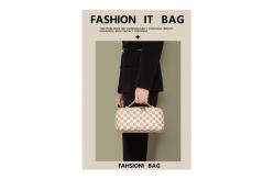China High End Leather Lining Makeup Bag Multiple Layers Large Capacity supplier