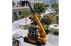 China Flexibility Telescopic Handler Forklift With High Intense Fork supplier