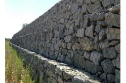 China Iso9001 Woven Galvanized H2m Gabion Fence Wall In Farm Place supplier