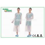 Disposable White Waterproof PE Visitor Coat With Snaps And Long Sleeves for factory use for sale
