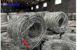 China 500m Roll And 1.6mm Thickness Hot Dipped Galvanized Barbed Wire With Handle supplier