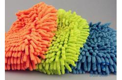 China Easy Auto Care Microfiber Ultra Detersive Sponge Compounded Chenille Car Wash Glove supplier