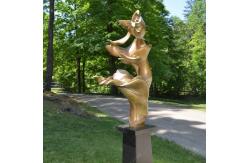 China Customized Bronze Cast Sculpture Davonte Patina Surface For Collection supplier
