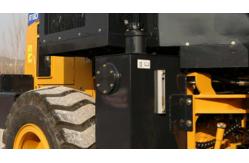 China Municipal SEM618D 1800kg Wheel Loader Machine Conveying Hoisting Machine supplier