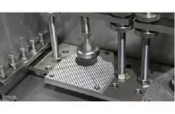 China SATRA TM77 Shoes Flexing Waterproof Testing Machine , Water Penetrating Test Equipment supplier