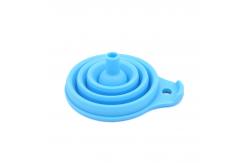 China Portable Flexible Silicone Collapsible Kitchen Funnel For Liquid Transfer supplier