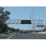 Totally Enclosed Variable Messaging System , P33.3 4R2G1B Highway Traffic Board Large View Angle for sale