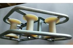 China Pithead Telecom Cable Guide Roller 3 Block For Manhole Nylon Material supplier