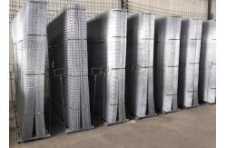 China 4 Openning Black Galvanized Welded Wire Mesh Panel  Non Rusting supplier