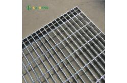 China Silver White Antiskid Serrated Grating Ladder Metal Walkway Mesh supplier