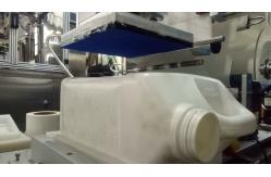 China High Efficiency Semi Auto Labeling Machine For Cosmetics Industry One Year Warranty supplier