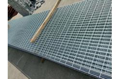 China 40mm Bearing Bar Spacing Cross Rod Grating Heavy Duty Walkways supplier