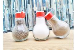 China Stylish Kicthen Functional Shaker With Condiment 100ml Glass Spice Jar With PP Lid supplier