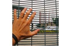 China Small Hole Welded Wire Mesh 358 Anti Climb Fence Heavy Gauge supplier