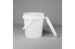 China UV Rust Resistant Plastic Paint Bucket with Pouring Spout supplier