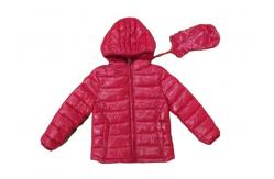China Girls Short Puffa Jacket Childrens Puffa Coats Polyester Lining supplier