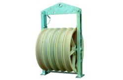 China Rubber Lined 60KN Single Nylon Sheave 660MM Stringing Block supplier