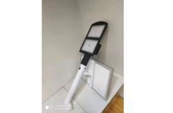 China 120W and 180W New Design of All in Two solar street light supplier