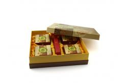 China SGS-FDA Certification Recyclable Square Customised Design Cardboard Paper Gift Boxes supplier