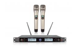 China Wireless Microphone Karaoke System All- Metal Plating Tube With Solid SR-930D supplier