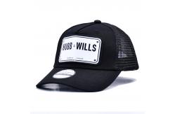 China Structured 5 Panel Trucker Cap Embroidered Debossed Metal Badge Eyelets supplier