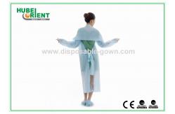 China Disposable Medical CPE Isolation Gown With Thumb Cuff supplier