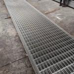 Machine Pressure Welding Stainless Steel Industrial Steel Grating with 30mm Bearing Bar Spacing