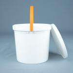 Smooth Surface Plastic Bucket with Screen Printing for Secure Food Packaging.
