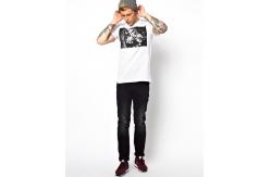 China sun wear t shirts wholesale with spraycans print men clothes t-shirt supplier