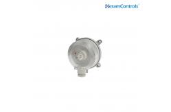 China IP54 30-300Pa Air Differential Pressure Switch For Air Conditioner supplier