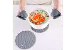 China Heat Resistant Silicone Oven Mitts Pot Holders Sets For Baking supplier