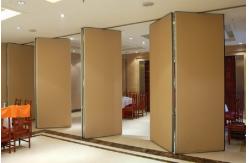 China Hanging Wall Dividers Sliding Folding Moving Partition Walls For Conference Room supplier