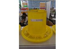 China Modern Chicken Farm Automatic Broiler Chicken Feeders And Drinkers Poultry Farming Equipment supplier