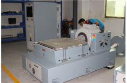 China ISTA 3A Electrodynamic Shaker , Vibration Table With 76mm Displacement supplier