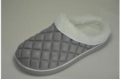 China Fuzzy Inside Eva Fur Lined Garden Clog Style Slippers supplier