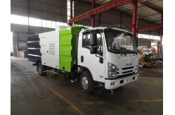China 3000 Liters Tank Road Sweeper Truck With Isuzu Engine For Cleaning supplier