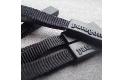 China Professional Custom 3D Logo Zip Pullers For Garment supplier