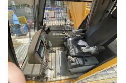 China 2016 XCMG XGC180t Crawler Crane Engineered With QSL9 Engine In Stock supplier