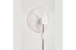 China Multifunctional Desktop Telescopic Foldable Fan Portable 16M Remote Control with LED Light supplier