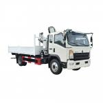 White 4*2  Sinotruk Howo With  Folding Crane  Lorry Mounted Crane for sale