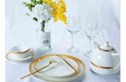 China Stain Resistant Gold Decal Round Ceramic Dinnerware Set supplier