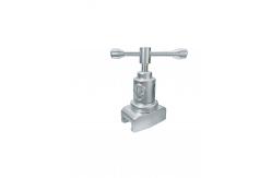 China Universal Clark Socket Table Clamp Operating Table Clamps With Circular Hole supplier