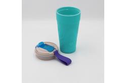 China Spill Proof 460ml silicone reusable coffee cup With Silicone Handle supplier